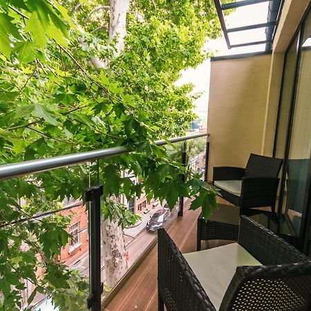 Hotel Adora ティビリシ エクステリア 写真